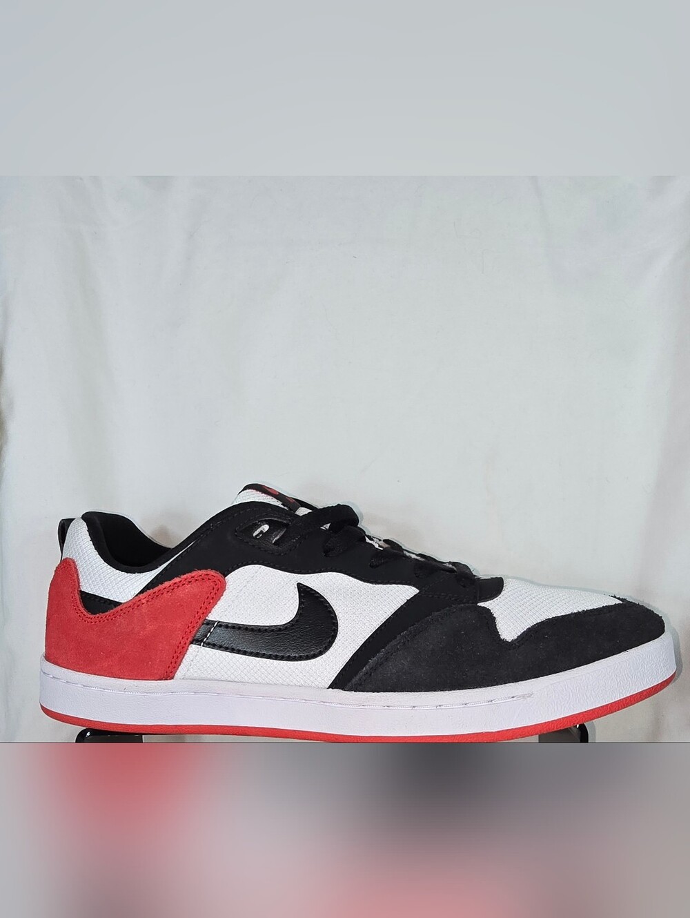 NIKE SB ALLEYOOP WHITE/BLACK/UNIVERSITY RED SKATE SHOES - Picture 8 of 11